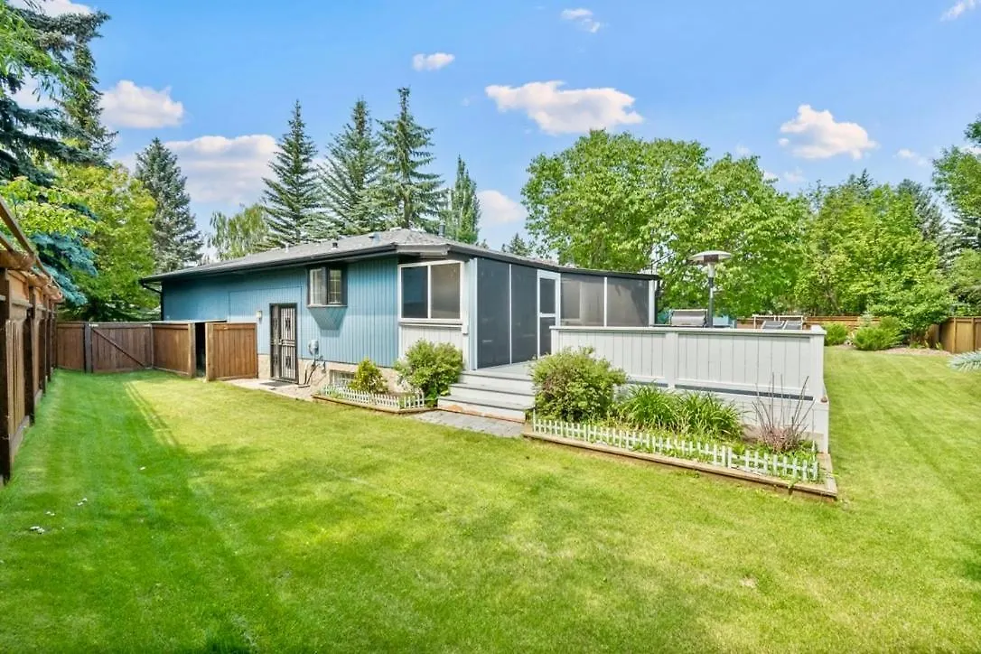 Bowmont Park Luxury Retreat Villa Calgary Holiday home